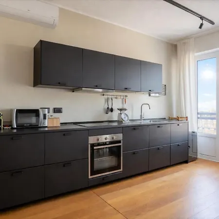 The Luxe Station - 5 Min From Appartement